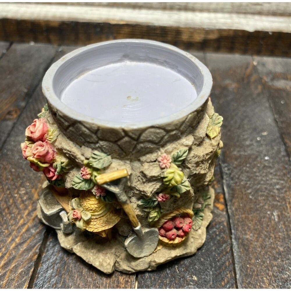 Papel Freelance Gardening Textured Resin Votive Candle Holder